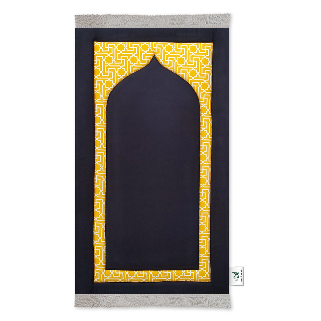سجادة صلاة مبطنة | المحراب أسود