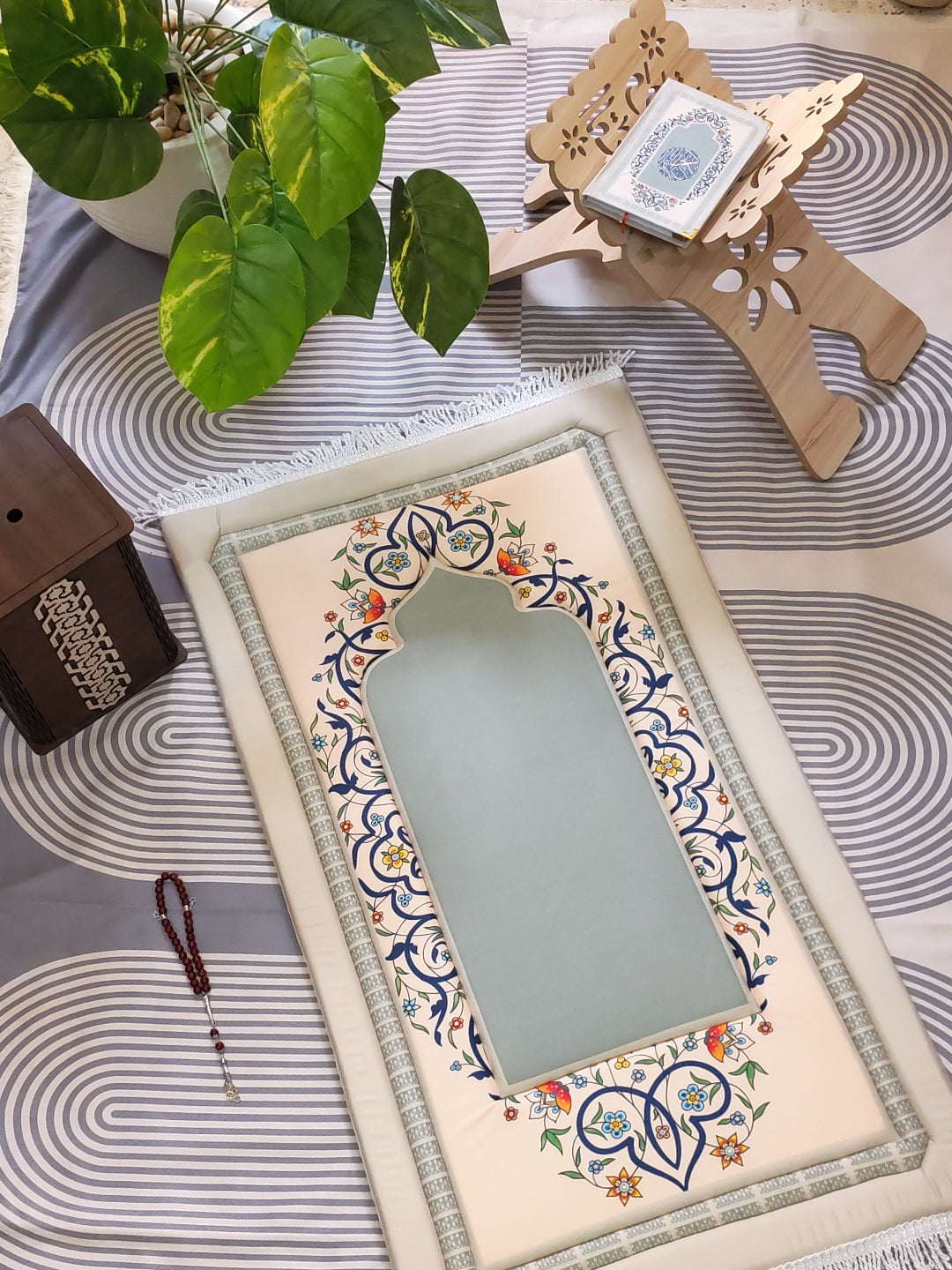 سجادة صلاة مبطنة | الأندلس