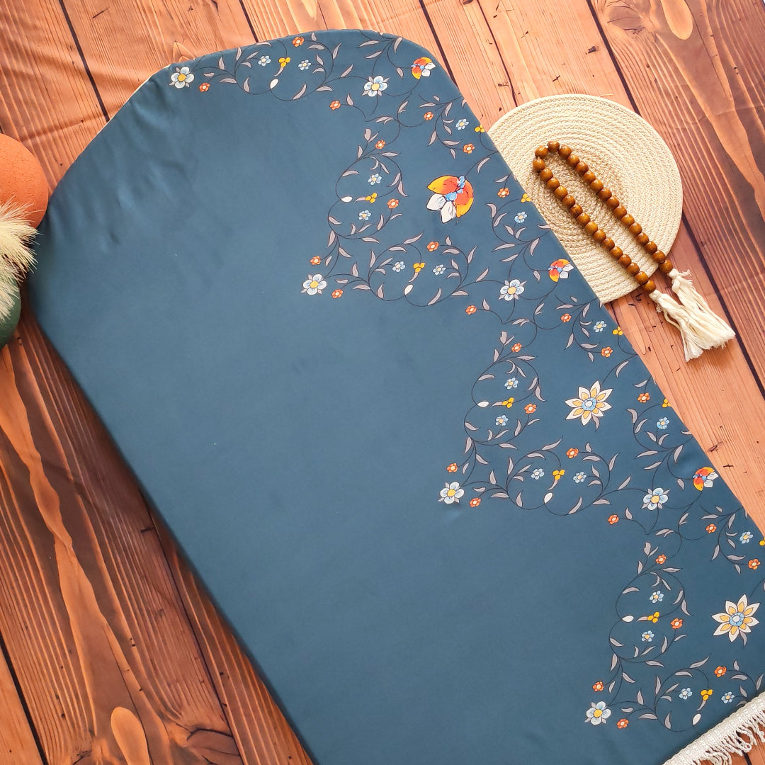 floward Mihrab green prayer rug | سجادة صلاة محراب فلاورد زيتي