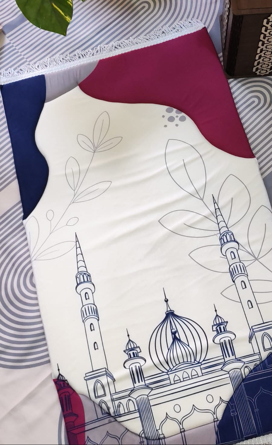 سجادة صلاة فاخرة – لوتس نبيتي